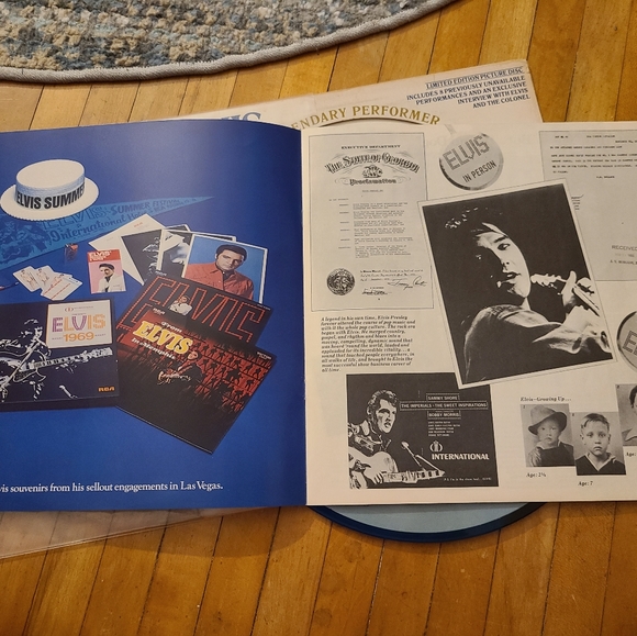Elvis Vol. 3 A Legendary Performer vintage vinyl album picture record Fair - Picture 3 of 11